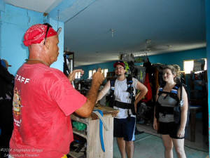 Scuba Diving Divas Roatan