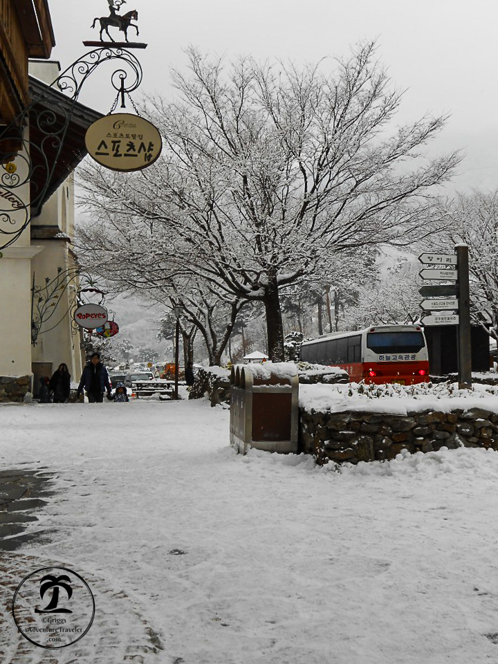Ultimate Tips for Blissful Skiing at the Beautiful Deogyusan Muju Resort with 1AdventureTraveler